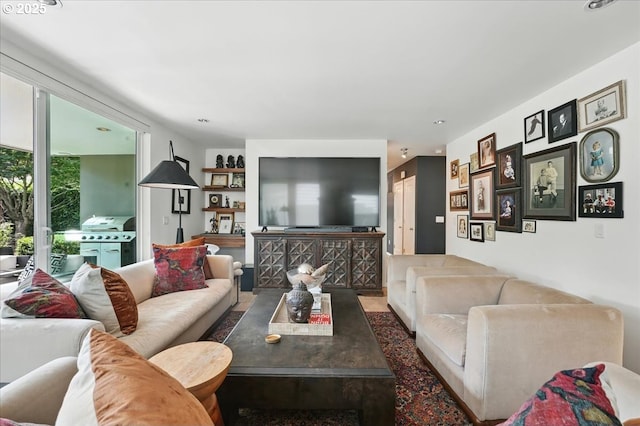 7338 N Chase Ave, Portland, OR 97217 - view of living area