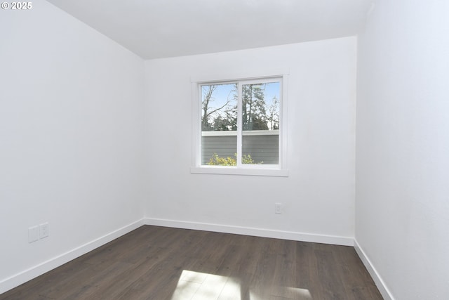 2718 SE 138th Ave Unit 64, Portland, OR 97236 - unfurnished room with dark wood finished floors and baseboards