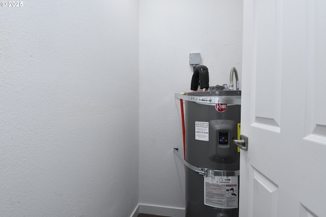 2718 SE 138th Ave Unit 64, Portland, OR 97236 - utility room with water heater