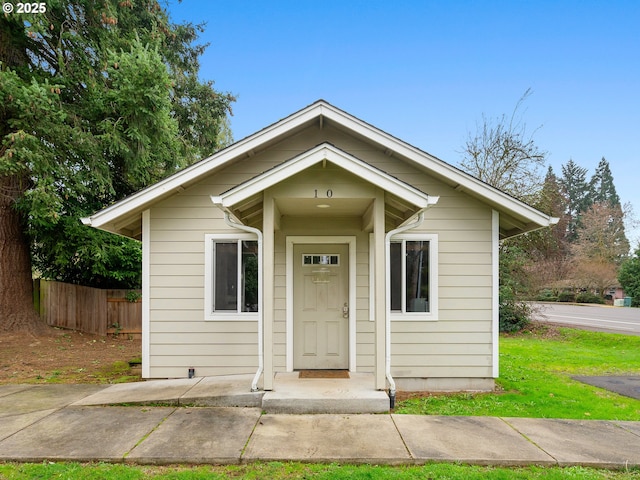 view of front of property