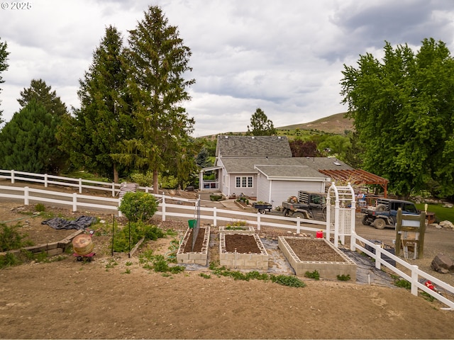 42139 Dry Gulch Rd, Richland, OR 97870 - view of yard featuring a garden, fence, and a mountain view