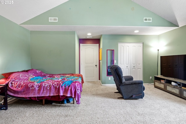 952 S 69th St, Springfield, OR 97478 - bedroom featuring carpet floors, a closet, recessed lighting, and high vaulted ceiling
