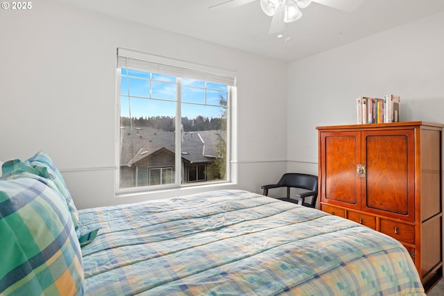 bedroom with ceiling fan