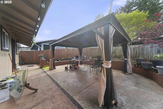 625 Crestview Dr, Reedsport, OR 97467 - fenced backyard featuring a gazebo and a patio area