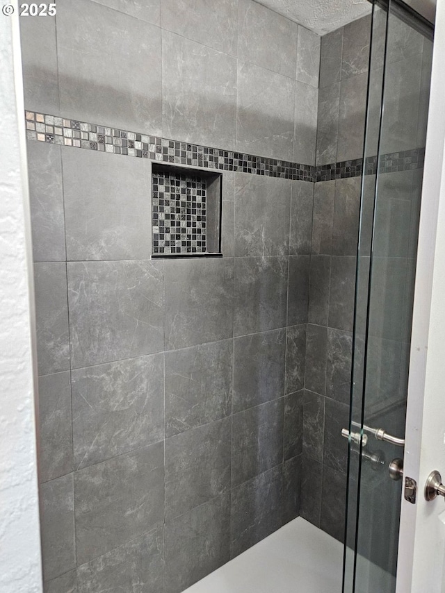 625 Crestview Dr, Reedsport, OR 97467 - bathroom featuring a shower stall