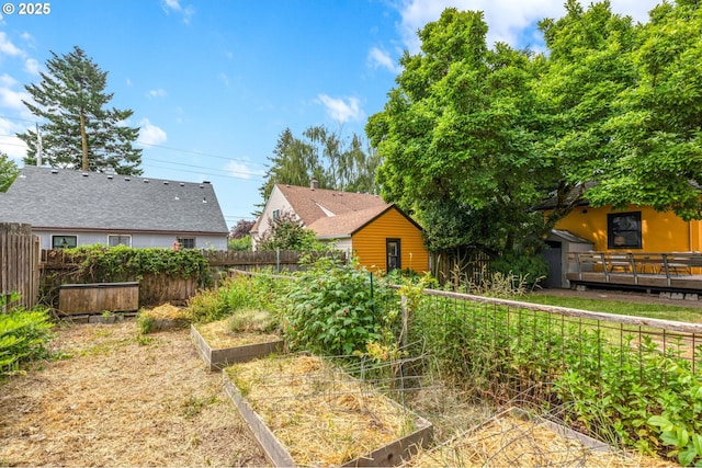 436 SE 44th Ave, Portland, OR 97215 - view of yard featuring a garden and a shed
