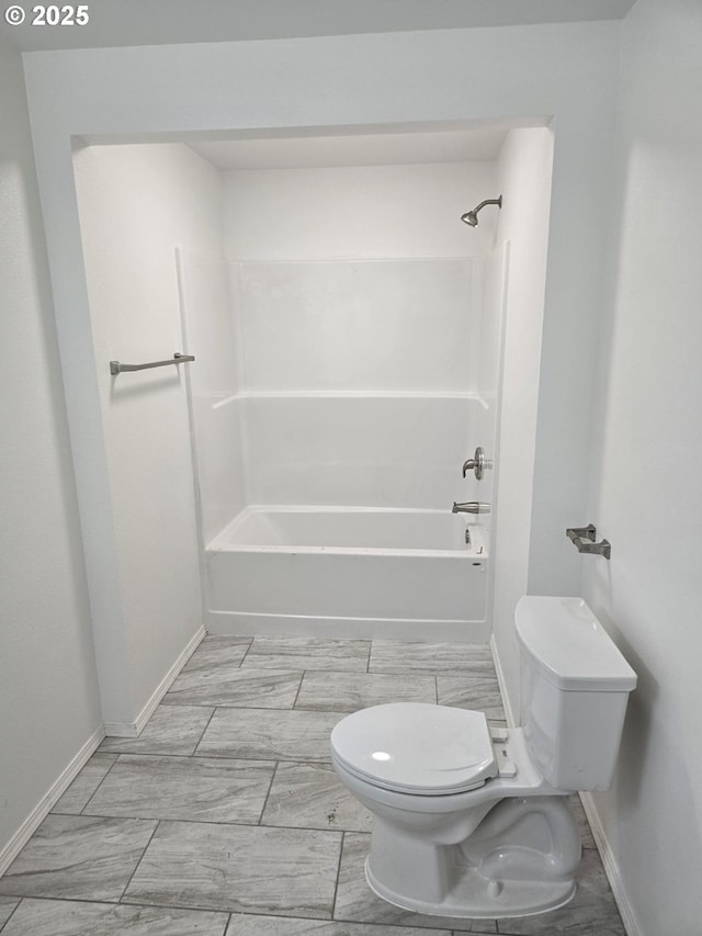 4070 Barger Dr, Eugene, OR 97402 - full bath with toilet and shower / bathtub combination