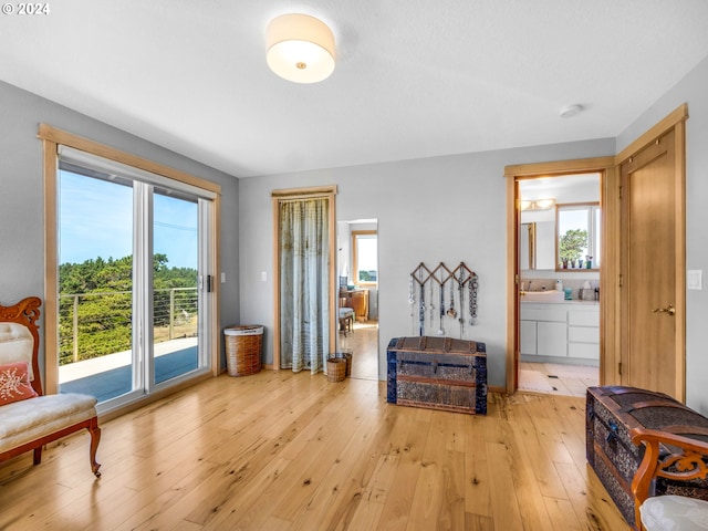 89610 Sea Breeze Dr, Warrenton, OR 97146 - sitting room featuring light wood-style flooring