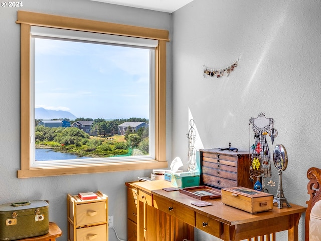 89610 Sea Breeze Dr, Warrenton, OR 97146 - office space with a textured wall