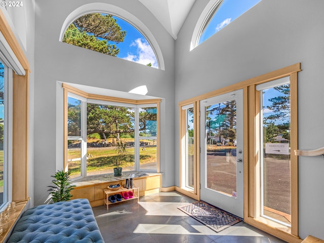 89610 Sea Breeze Dr, Warrenton, OR 97146 - doorway with high vaulted ceiling
