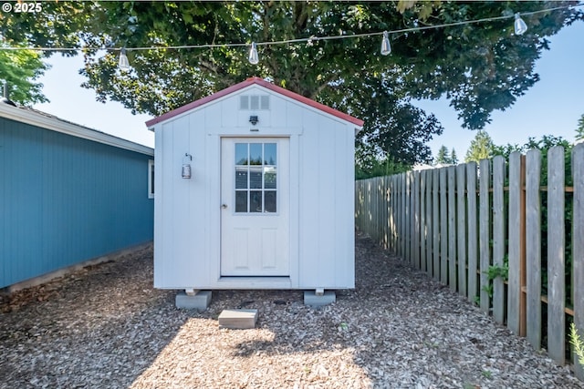 6132 Wilford Pl SW, Albany, OR 97321 - view of shed featuring a fenced backyard