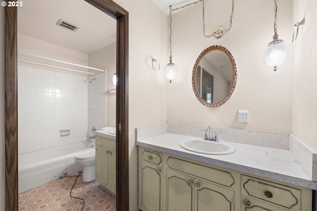 16739 NE Glisan St, Gresham, OR 97230 - full bath featuring vanity, shower / tub combination, and tile patterned floors