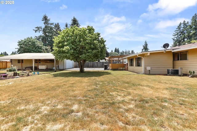 1120 N Lupine Ct, Canby, OR 97013 - view of yard with a garage