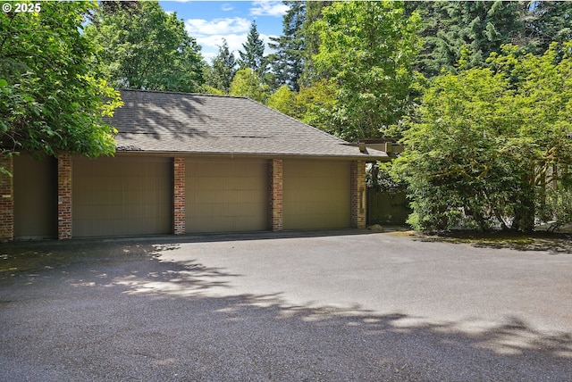 6151 SW Mill St, Portland, OR 97221 - view of detached garage