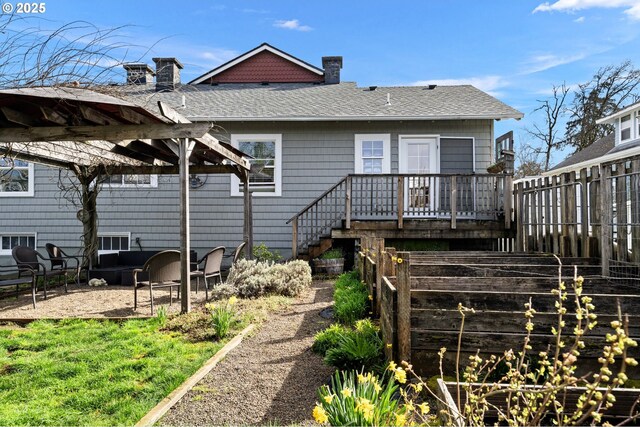 155 S 8th St, Saint Helens, OR 97051 - view of yard featuring a patio area and a pergola