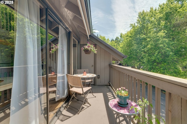 7508 SW Barnes Rd Unit A, Portland, OR 97225 - view of balcony