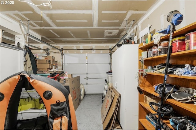 808 SE Beaver Creek Ln, Troutdale, OR 97060 - view of garage