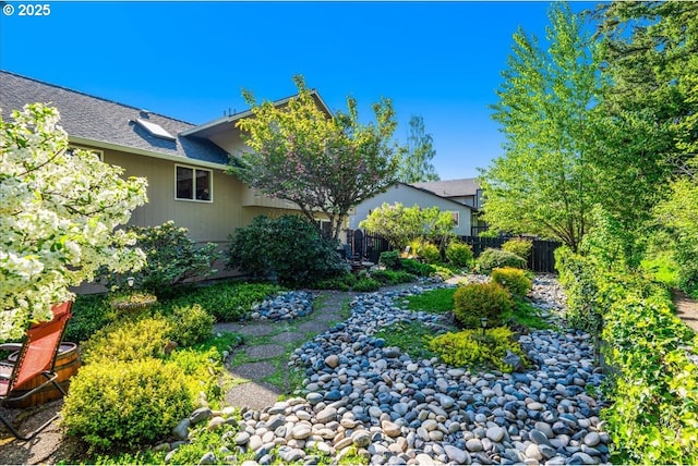 808 SE Beaver Creek Ln, Troutdale, OR 97060 - view of yard