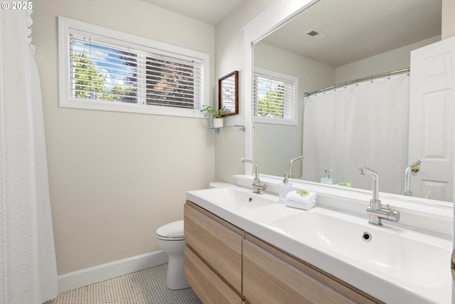4698 Winthrop Ct, Lake Oswego, OR 97035 - bathroom featuring toilet and double vanity