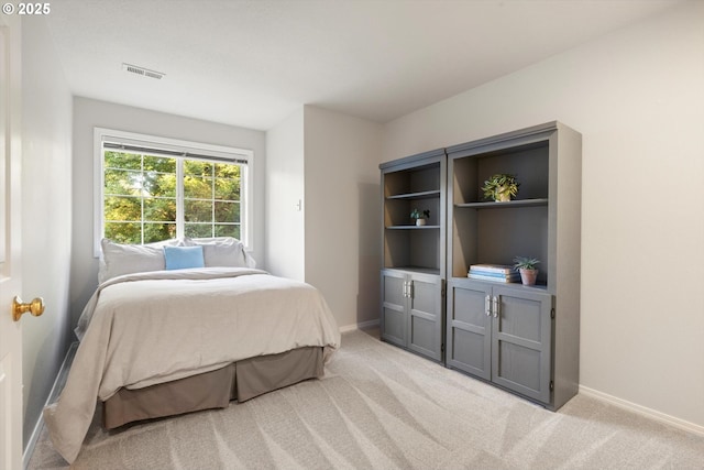 4698 Winthrop Ct, Lake Oswego, OR 97035 - bedroom featuring carpet