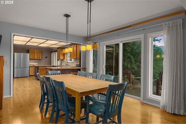 142 Lyons Rd, Stevenson, WA 98648 - dining space featuring light wood-style flooring