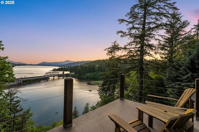 142 Lyons Rd, Stevenson, WA 98648 - view of patio / terrace featuring a water and mountain view