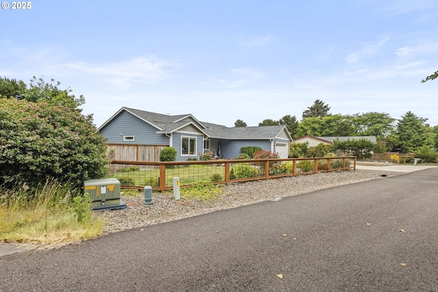 4635 Chaucer Ct, Depoe Bay, OR 97341 - ranch-style home with an attached garage