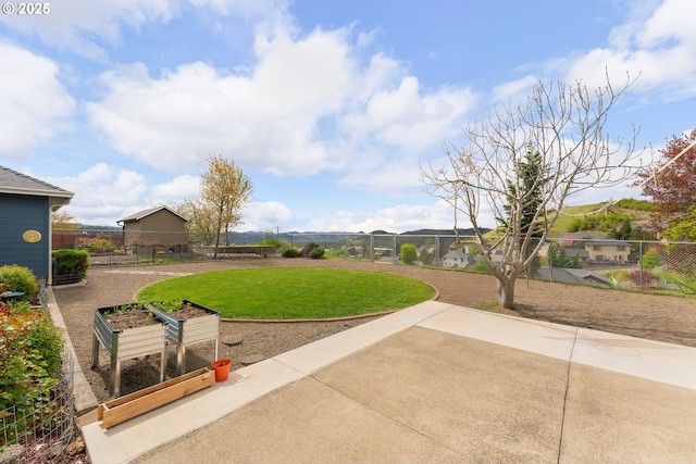 292 Jamie Loop, Roseburg, OR 97471 - view of yard with a patio area
