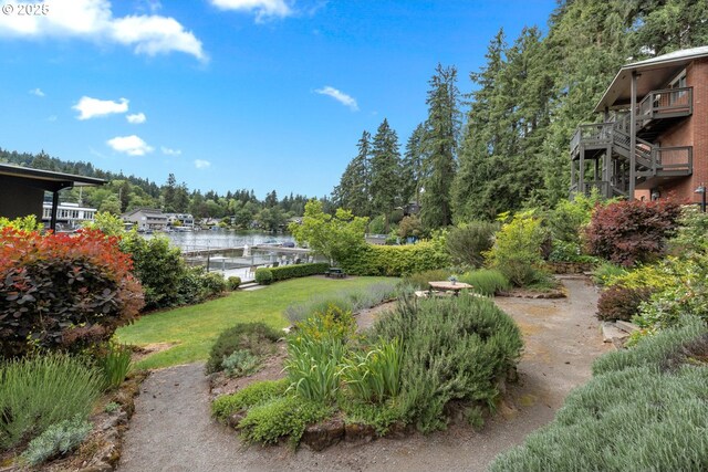 154 Ridgeway Rd, Lake Oswego, OR 97034 - view of yard featuring a water view and a boat dock