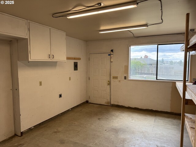 807 Glover St, Goldendale, WA 98620 - view of garage