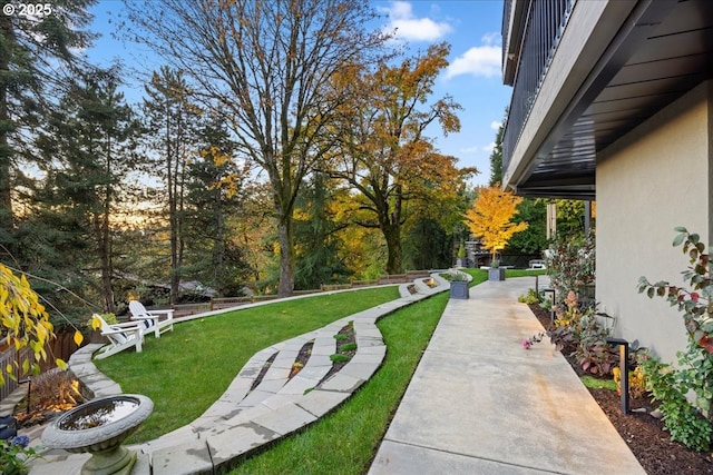 view of yard with a patio