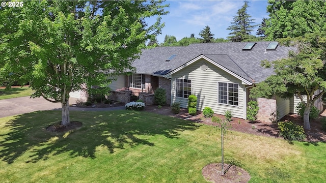 209 Mcnary Estates Dr N, Keizer, OR 97303 - ranch-style house with a front lawn and a shingled roof