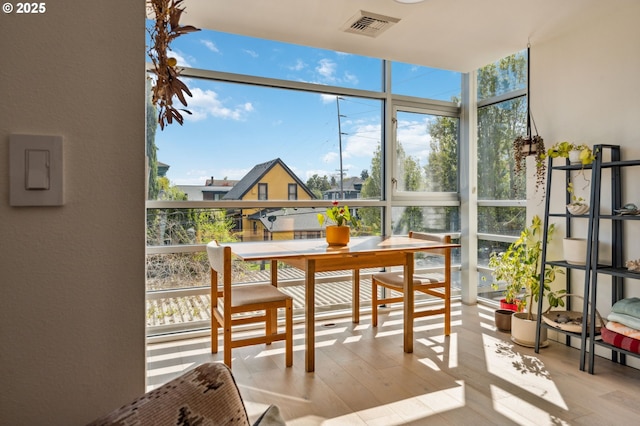 sunroom with visible vents