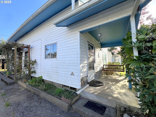 1042 Fir Ave, Reedsport, OR 97467 - view of side of property