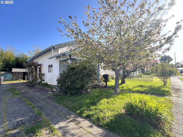 1042 Fir Ave, Reedsport, OR 97467 - view of side of property