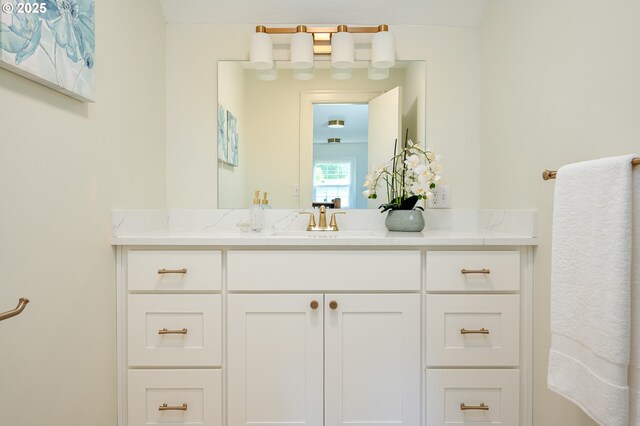 7327 N Washburne Ave, Portland, OR 97217 - bathroom with vanity