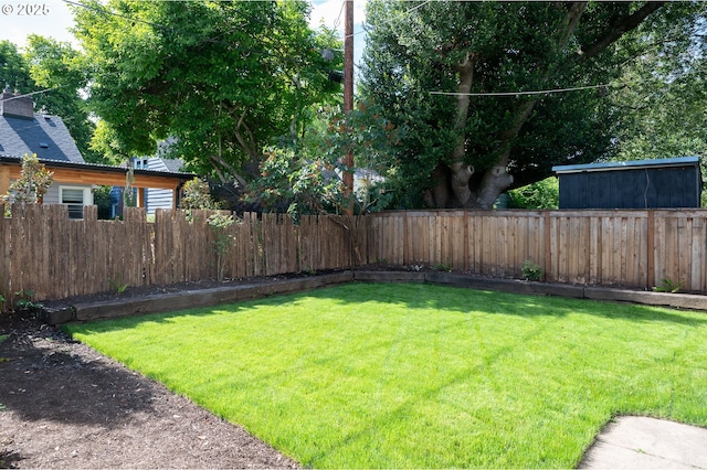 7327 N Washburne Ave, Portland, OR 97217 - view of yard