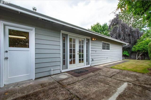 4603 SE 16th Ct, Gresham, OR 97080 - rear view of house featuring a patio and french doors