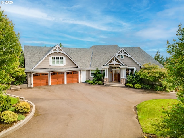13848 SE Diamond Ridge Rd, Happy Valley, OR 97086 - craftsman house with driveway and roof with shingles