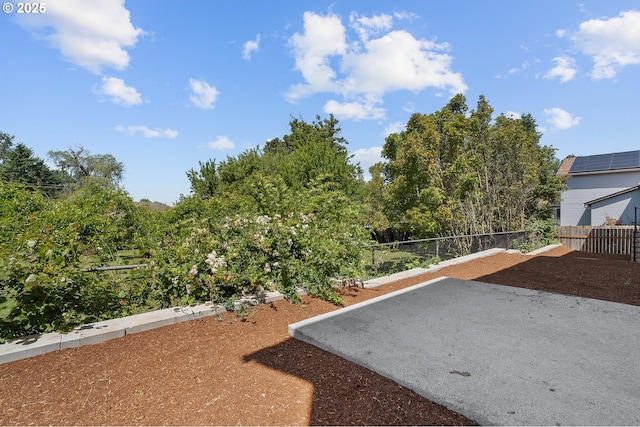195 SE Acacia Dr, Gresham, OR 97080 - view of yard with a patio
