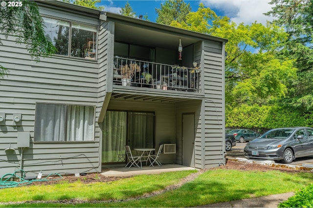 6745 SW Scholls Ferry Rd Unit 10, Beaverton, OR 97008 - back of property with a balcony