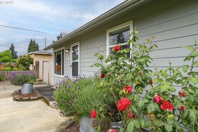 140 Canemah Rd, Oregon City, OR 97045 - view of property entrance