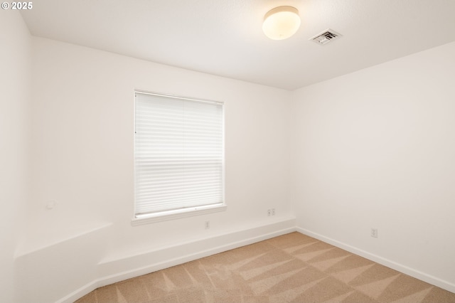 7408 SW Capitol Hwy, Portland, OR 97219 - unfurnished room with light carpet