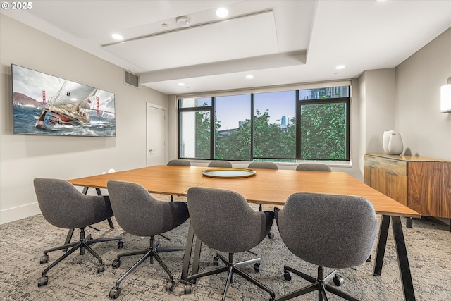 dining area featuring visible vents, recessed lighting, and baseboards