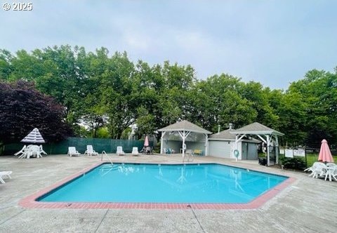 8396 SW Mohawk St, Tualatin, OR 97062 - community pool with a gazebo and a patio area