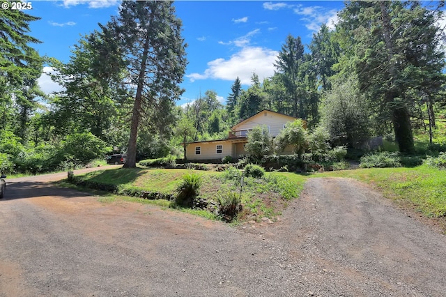 8157 S A St, Springfield, OR 97478 - view of front of home featuring driveway