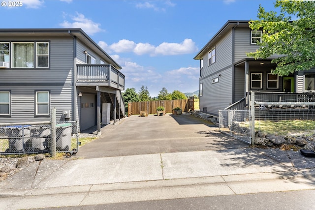 1105 29th St, Hood River, OR 97031 - view of asphalt driveway