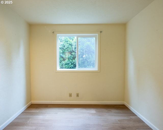 4631 Daisy St, Springfield, OR 97478 - unfurnished room with light wood finished floors and baseboards