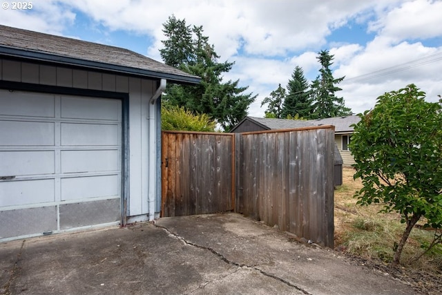 4631 Daisy St, Springfield, OR 97478 - view of garage