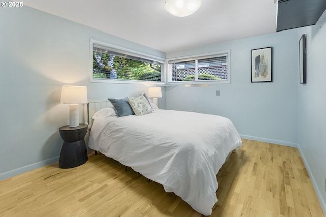 2691 Country Ln, Eugene, OR 97401 - bedroom featuring light wood finished floors and baseboards
